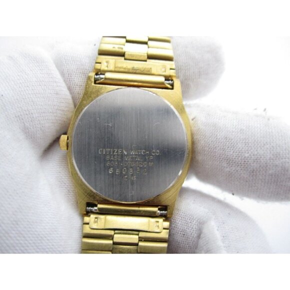 Vtg Women Citizen Quartz WR Analog 31mm Dial Causal Round Watch (G81) 6031 main image 6